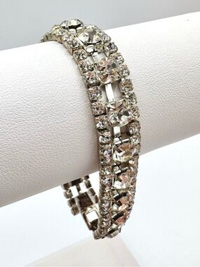 Vintage Clear Rhinestone Bracelet Old Hollywood Glam Fits Up To 6 3/4” Wrist